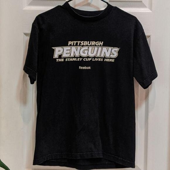 Reebok Other - Reebok Pittsburgh Penguins Men's Graphic Tee M